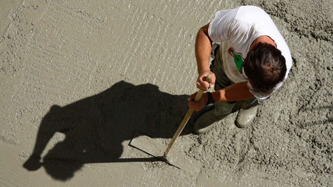 Les techniques pour niveler le béton se suivent et se partagent